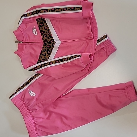 Nwot NIKE Leopard Trim Chevron Tracksuit Set - Picture 4 of 8